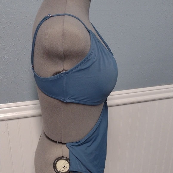 New Blue One-Piece Swimsuit,Blue,  Vacation,Beach - Picture 5 of 8